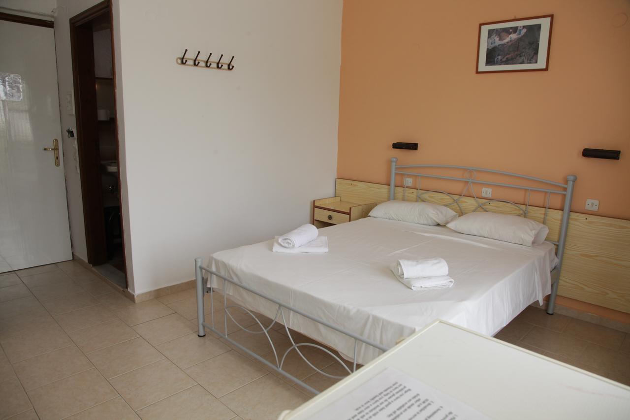 Kastelli Hotel, Hotell